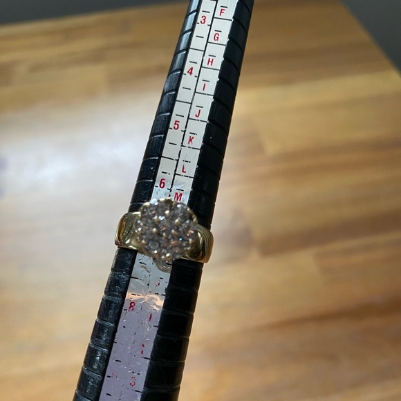 Vintage Diamond cluster ring. 10k gold - Picture 6 of 10